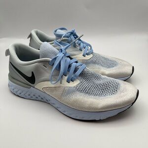 Nike Women's Sky Blue and White Athletic Shoes